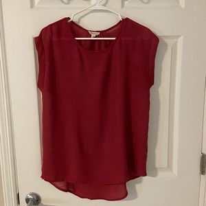 Cranberry Casual Loose Fitting Top, Size Small.